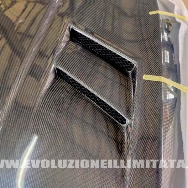 Cofano per GOLF 7 7.5 GTI R LINE in Carbonio presa aria - Image 6